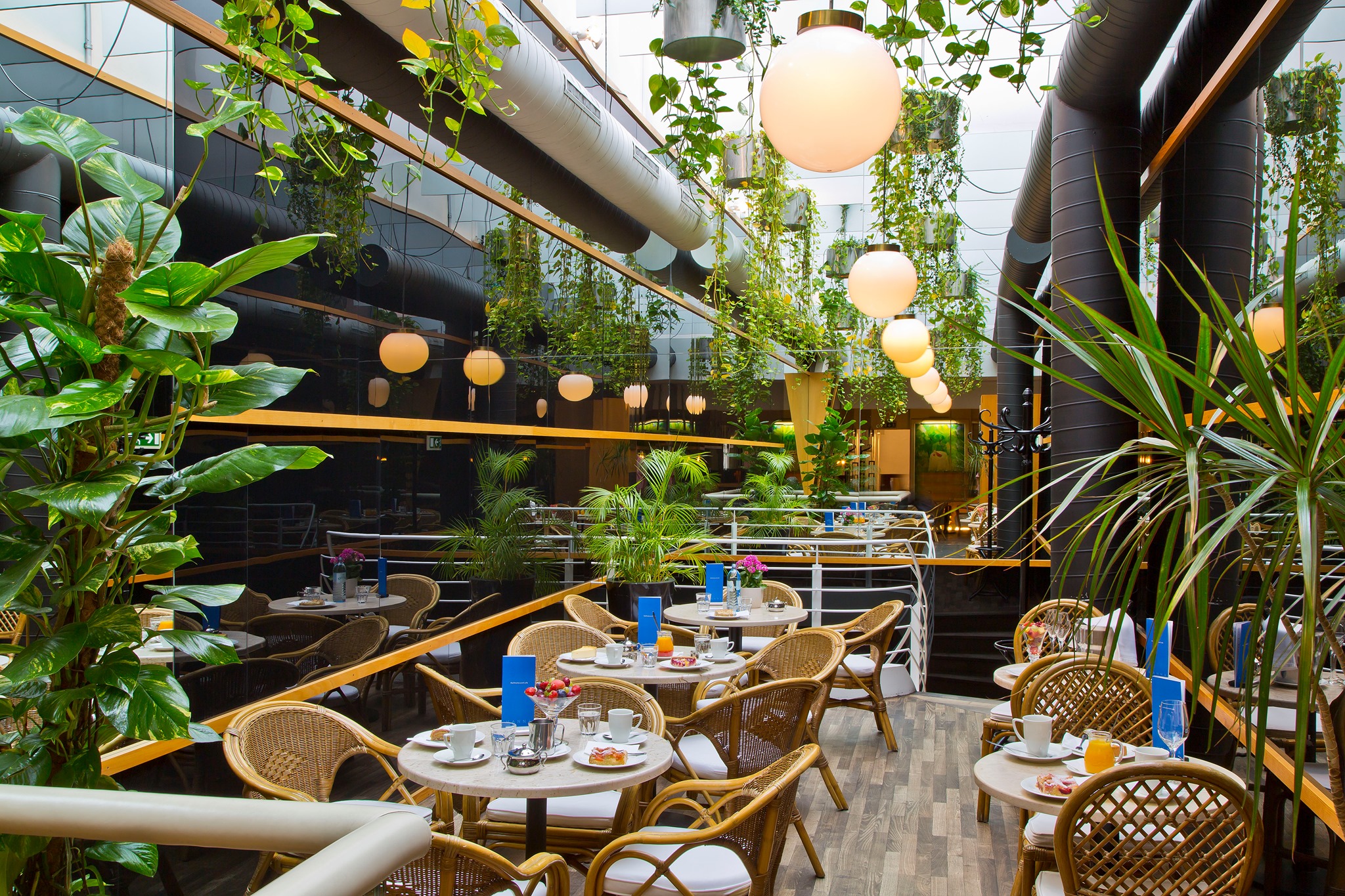 Restaurant - MANNA INNSBRUCK Delikatessencafé