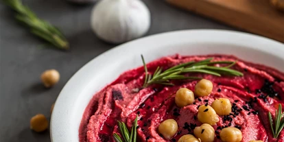 Essen-gehen - Art der Küche: arabisch - Vorderfager - Hummus mit roten Rüben  - Levantine taste