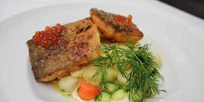 Essen-gehen - Gerichte: Fisch - PLZ 34125 (Deutschland) - Wechselnde Fischgerichte - Restaurants "Libelle" & "blaue Ente" im Waldhotel Schäferberg