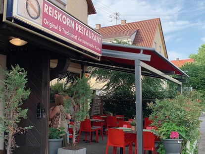 Essen-gehen - Sitzplätze im Freien - Kohlberg (Esslingen) - Vietnamesische Restaurant REISKORN Metzingen