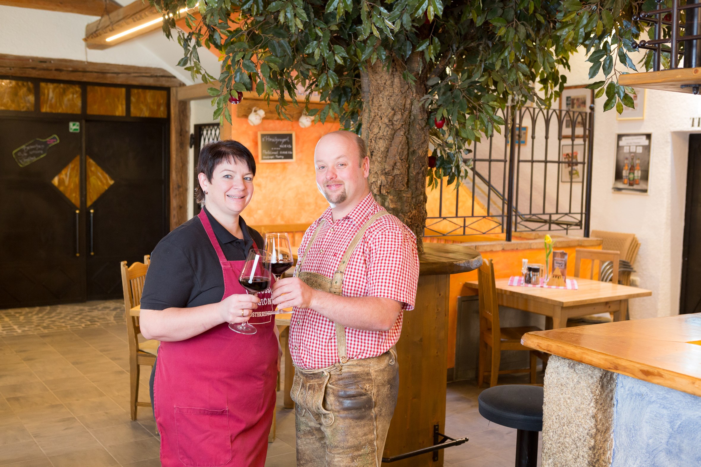 Restaurant - Reini und Silke samt Mitarbeiter freuen sich auf Ihren Besuch - Schupf'n- das bodenständige Wirtshaus
