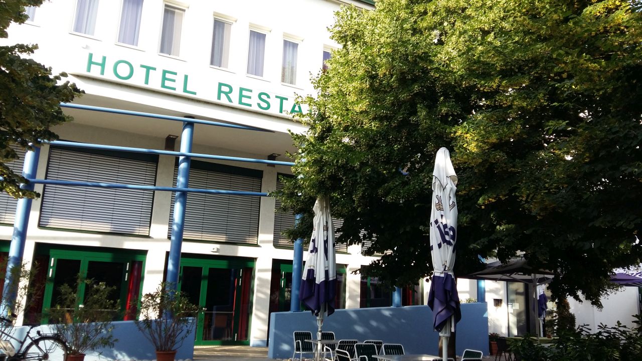 Restaurant - Gastgarten vor dem Haus - Martinihof Hotel Restaurant