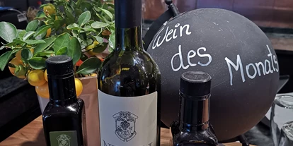 Essen-gehen - zum Mitnehmen - Kohlstatt (Ebensee) - Ausgewählte Weine aus dem In-und Ausland  - Die Stube im Maximilianhof 