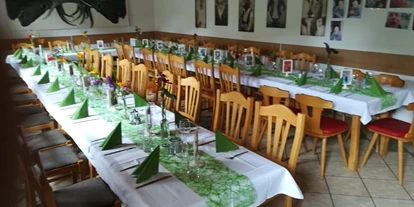 Essen-gehen - Gerichte: Gegrilltes - Schönstadl - Saal im Gasthaus zur Dorfwirtin - Gasthaus zur Dorfwirtin