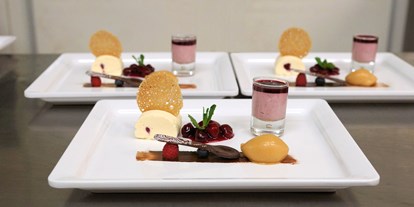 Essen-gehen - Buffet: Salatbuffet - Dessert - Restaurant im Hotel Glocknerhof