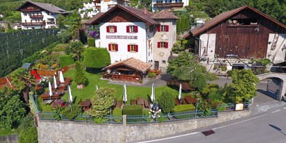 Essen-gehen - Buffet: Salatbuffet - Trentino-Südtirol - Das Restaurant Hilberkeller befindet sich in einem der ältesten Hofstellen des Burggrafenamtes. - Restaurant Hilberkeller