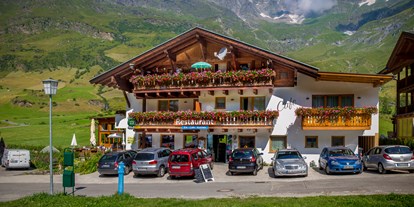 Essen-gehen - Gerichte: Schnitzel - Trentino-Südtirol - unser Restaurant Hotel Rosmarie im Sommer - Hotel - Restaurant Rosmarie