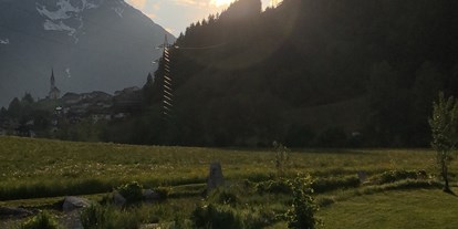 Essen-gehen - Sitzplätze im Freien - Gais (Trentino-Südtirol) - Natur neben an  - Restaurant Meggima am See