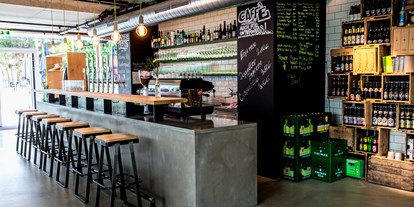 Essen-gehen - Art der Küche: mediterran - Barbereich & Bier Shop - TRUMEREI - Bar, Restaurant & Bier Shop