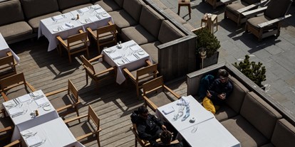 Essen-gehen - Preisniveau: €€€€ - Sonnenterrasse im Hotel Almhof Schneider - Restaurant im Hotel Almhof Schneider