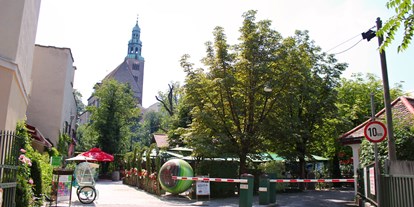 Essen-gehen - grüner Gastgarten - Salzburg-Stadt Leopoldskroner Moos - Krimpelstätter, Braugasthof