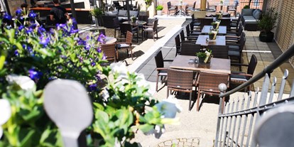 Essen-gehen - Sitzplätze im Freien - Kronach Knellendorf - ´s Antla Brauerei und Wirtshaus - mit Hotel