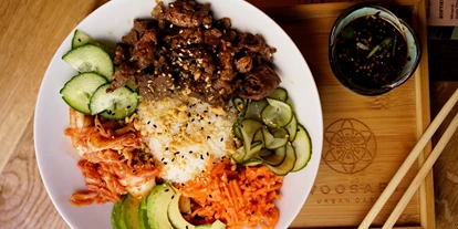 Essen-gehen - Preisniveau: €€ - Lans - Rice Bowl with Bulgogi Beef - Restaurant Woosabi