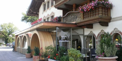 Essen-gehen - zum Mitnehmen - Tirol - Außenansicht - Restaurant-Cafe Maximilian