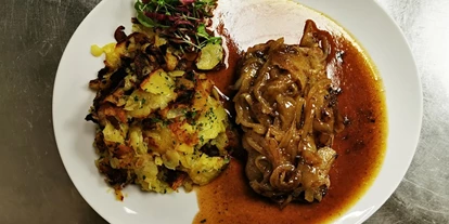 Essen-gehen - Gerichte: Gegrilltes - Baden-Württemberg - Zwiebelrostbraten mit Bratkartoffeln - Restaurant und Weinstube Anker
