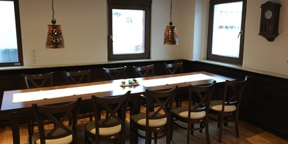 Essen-gehen - Gerichte: Schnitzel - Schwäbische Alb - Stüble (Nebenzimmer bis 25 Personen) mit 100 Jahre altem Holzboden - Restaurant und Weinstube Anker