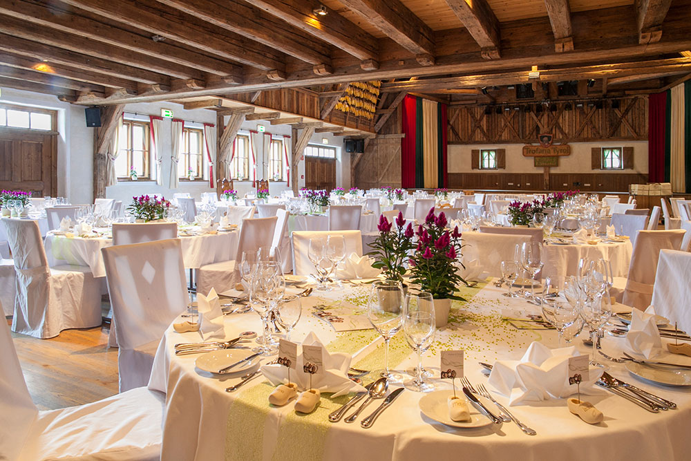 Restaurant: Milser Stadl - Trofana Tyrol - Alpenrast Tyrol