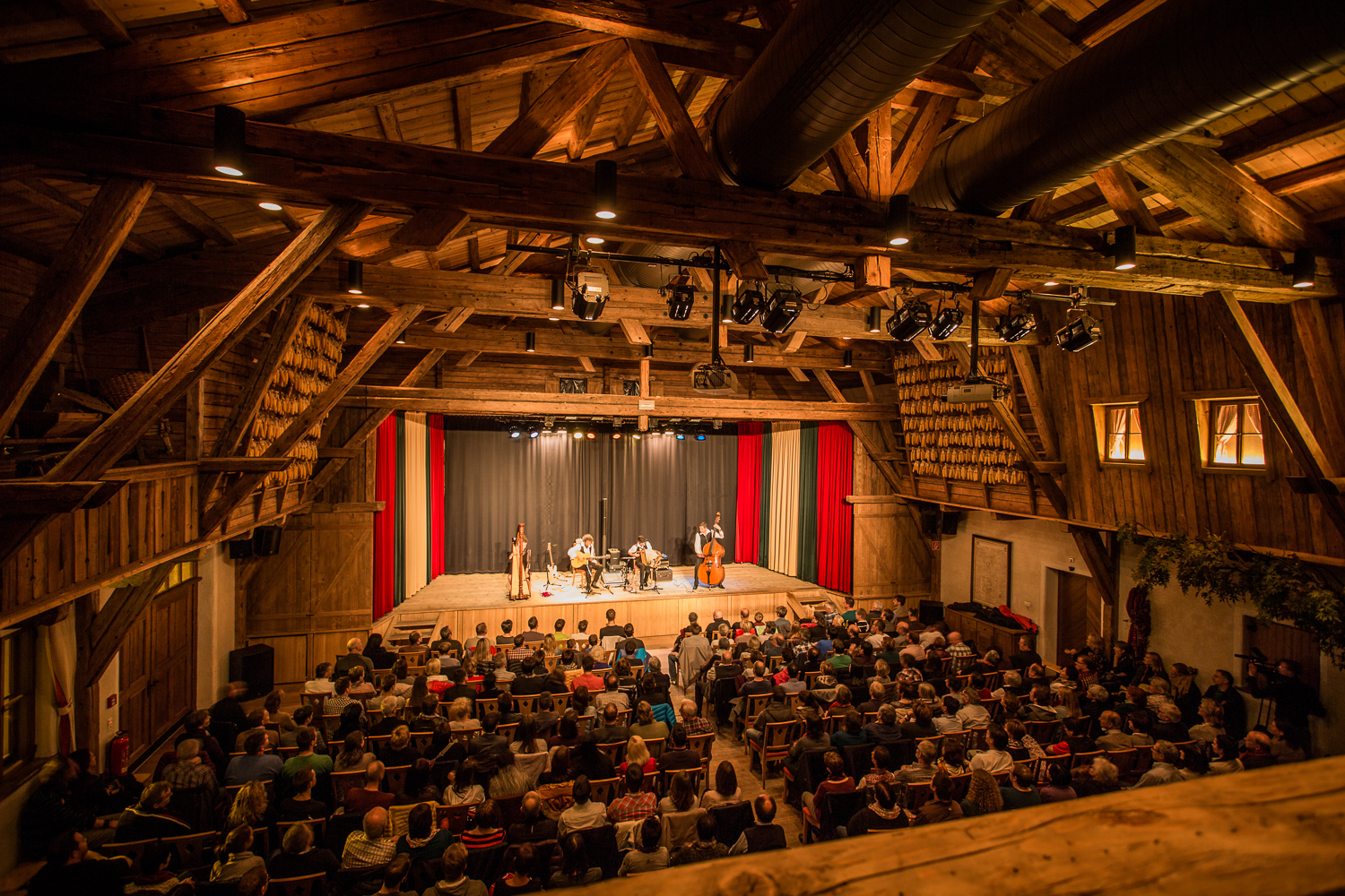 Restaurant: Milser Stadl - Trofana Tyrol - Alpenrast Tyrol