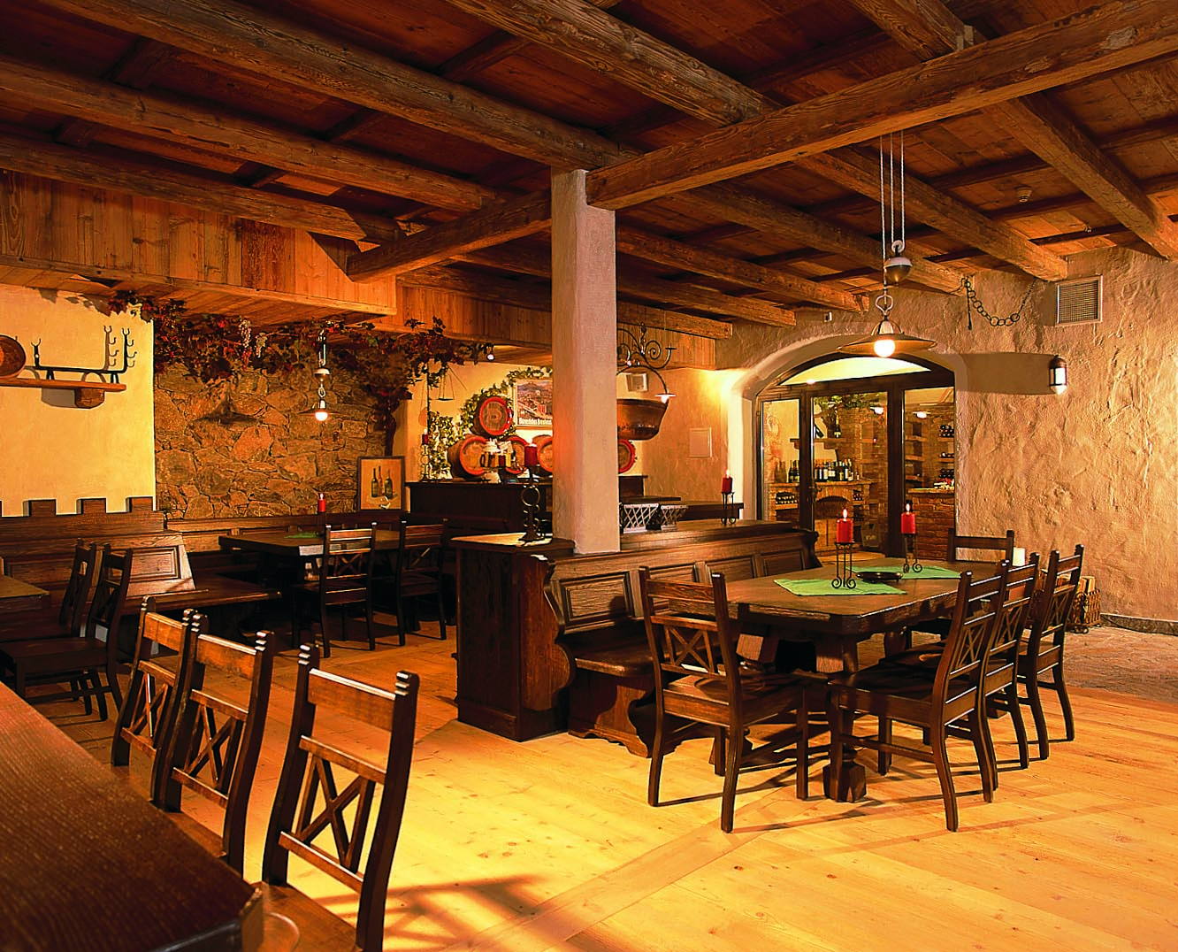 Restaurant: Marendkeller - Trofana Tyrol - Alpenrast Tyrol