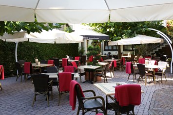 Restaurant: Terrasse Herbst - Hotel Restaurant Weinhaus Berg
