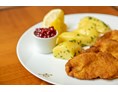 Restaurant: Schnitzel mit Petersielkartoffel - 
Schnitzel with parsley potatoes - Grand-Café u. Restaurant Zauner Esplanade