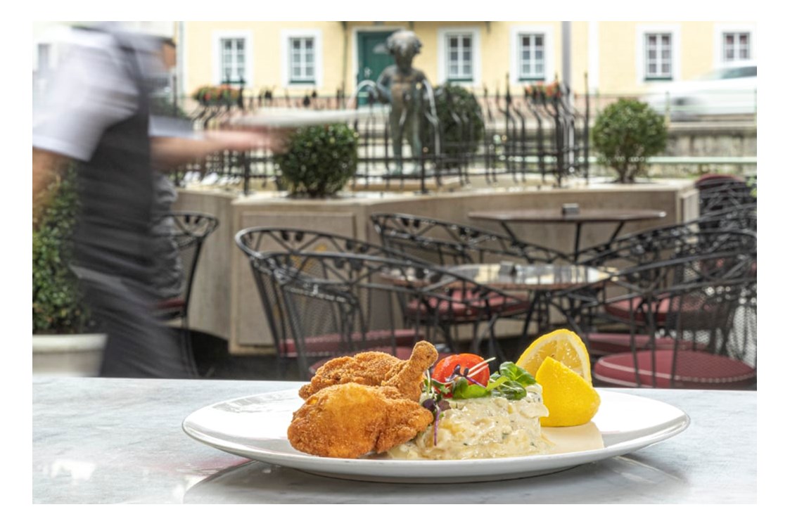 Restaurant: Backhendl mit Kartoffel/Gurkensalat - 
Fried Chicken with a potato-cucumber salad  - Grand-Café u. Restaurant Zauner Esplanade
