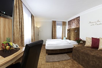 Restaurant: Hotel Doppelzimmer PREMIUM - Biergasthof Riedberg - gepflegte Gastlichkeit***