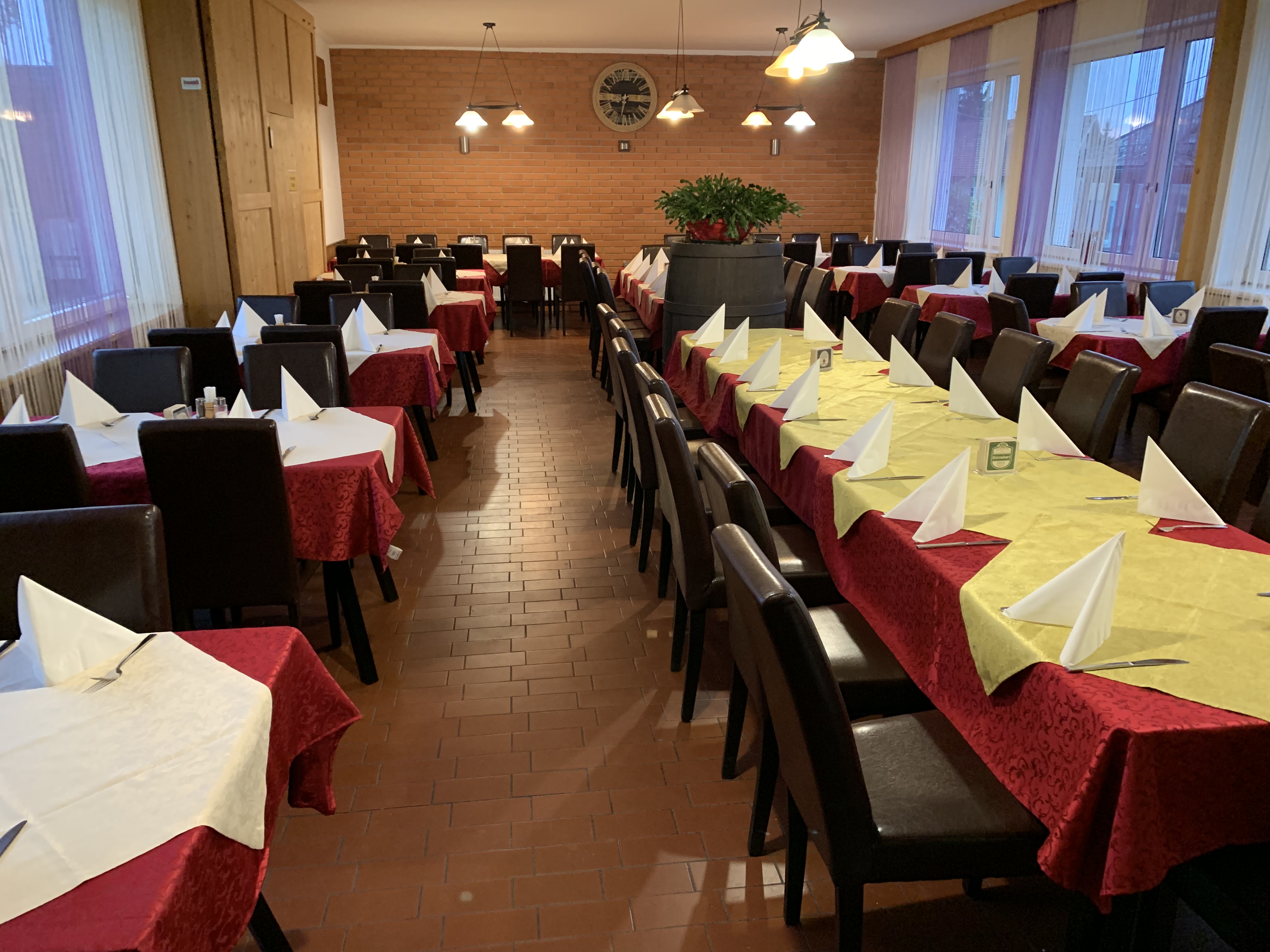 Restaurant: Speisesaal  - Gasthaus Kirchenwirt, Maria Schmolln