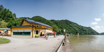 Essen-gehen - rollstuhlgerecht - Hörbich - Gasthof Gierlinger direkt an der Donau - Gasthof Gierlinger