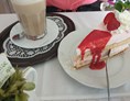Restaurant: Sehr leckerer Kuchen selbst gebacken.  Inhaberin und Personal sehr freundlich... Ein Besuch lohnt sich.... Danke bis bald wieder...🍀🍀🍀🍀 - Restaurant & Café Kaminstube