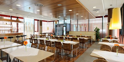 Essen-gehen - Sitzplätze im Freien - Großamberg (Gramastetten, Puchenau) - luncherie - TECHCENTER luncherie