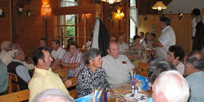 Essen-gehen - Ambiente: klassisch - Gaststube mit 100 Sitzplätzen - ideal für Busgruppen! - Agrarium Gasthaus Zaubergart'l