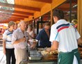 Restaurant: Grill- und Salatbuffets auf Vorbestellung! - Agrarium Gasthaus Zaubergart'l