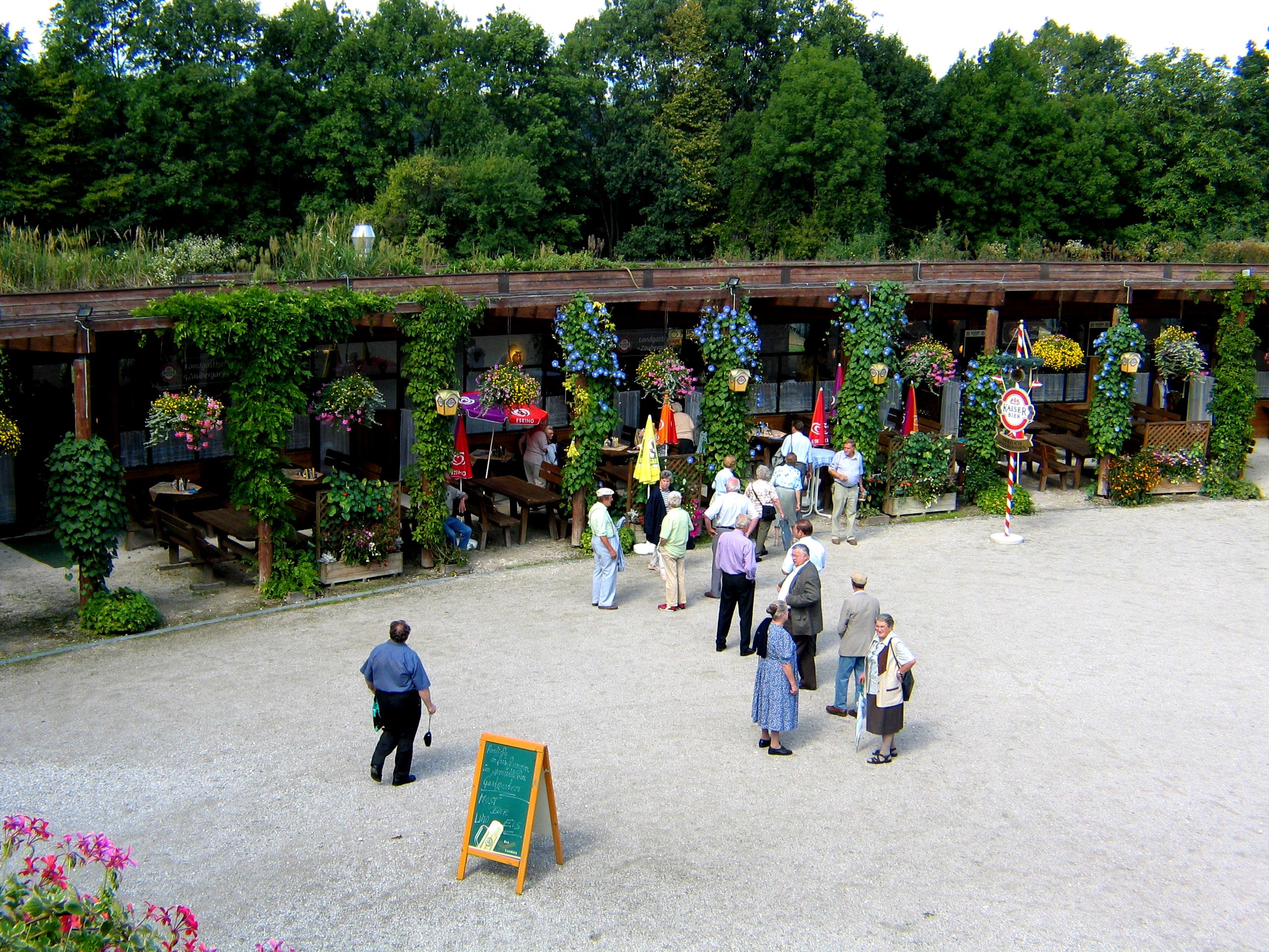 Essen-gehen - Gerichte: Suppen - Vorchdorf - Nach außen für bis zu 400 Sitzplätzen erweiterbar! - Agrarium Gasthaus Zaubergart'l