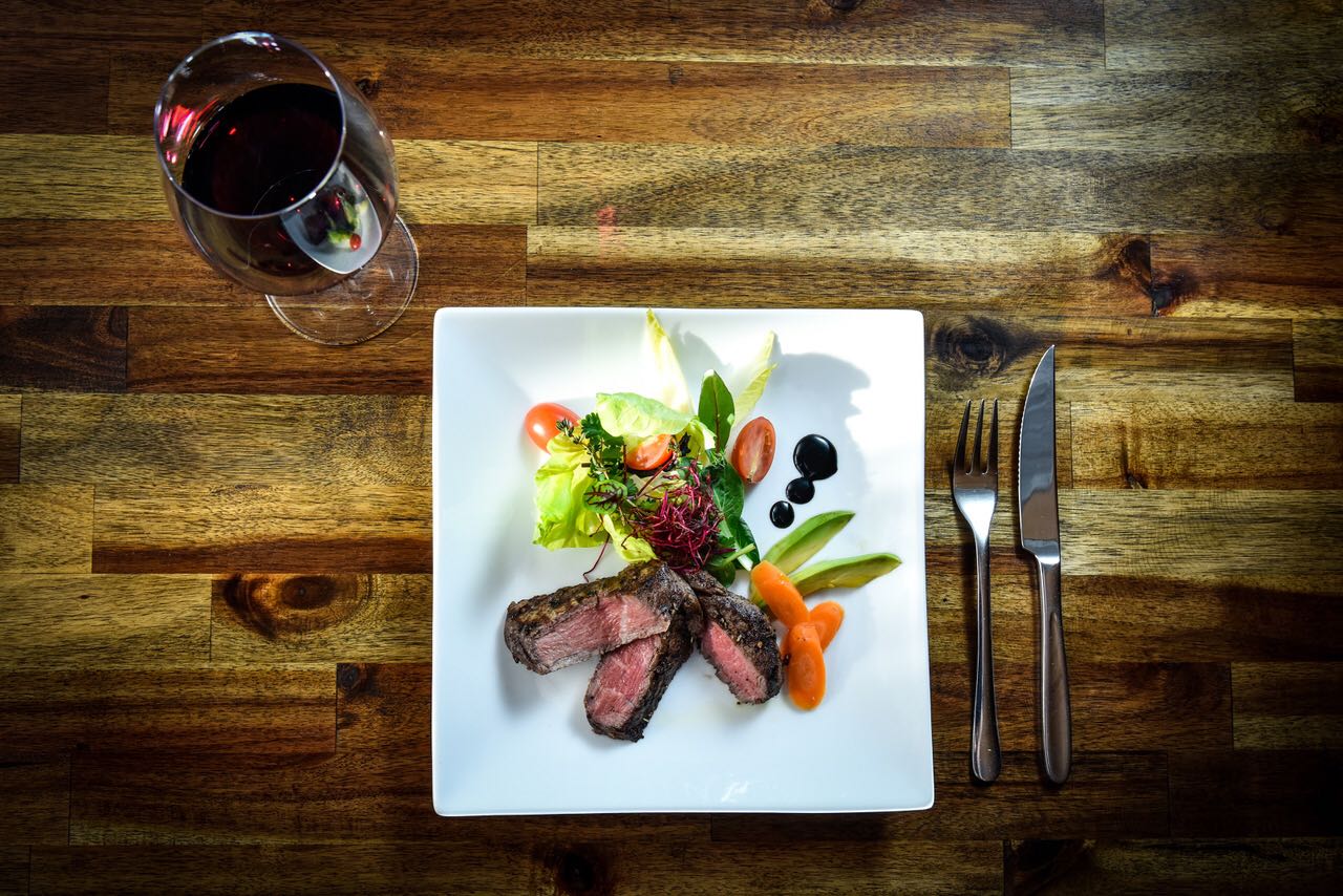 Restaurant: Genießen Sie beste Steakspezialitäten, das ganze Jahr über! - Gasthof Bayrischer Hof