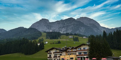 Essen-gehen - Gerichte: Suppen - Abtenau - Vernab der Hauptverkehrswege liegt unser Haus direkt an der Talstation der Karkogel Kombibahn. Hier finden Sie viele Möglichkeiten, einen Schönen Tag zu verbringen.  - Landhotel Gasthaus Traunstein