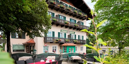 Essen-gehen - Mahlzeiten: Frühstück - Oberösterreich - Hotel u Landgasthof Ragginger Außen mit Gastgarten - Hotel Landgasthof Ragginger ****