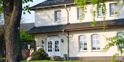 Essen-gehen - grüner Gastgarten - Oberlausitz - Wirtshaus und Pension Zum Hammer