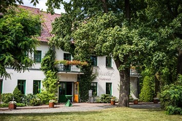 Restaurant: Außen Ansicht Landgasthof zum Mühlenteich - Landgasthof zum Mühlenteich
