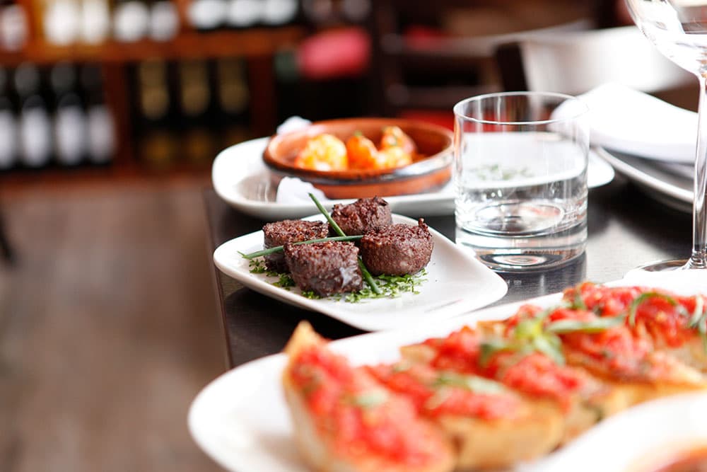 Essen-gehen - Gerichte: Gegrilltes - Tapas Auswahl - EL IBERICO Tapas Restaurant