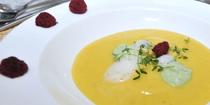 Essen-gehen - Mahlzeiten: Mittagessen - Steiermark - Mangoschaumsuppe - Erzbergbräu
