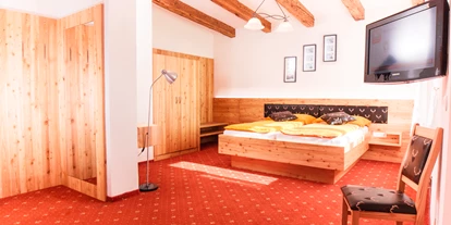 Essen-gehen - Mahlzeiten: Mittagessen - Steiermark - Unser Lärchenaltholz Zimmer - Knappenwirt