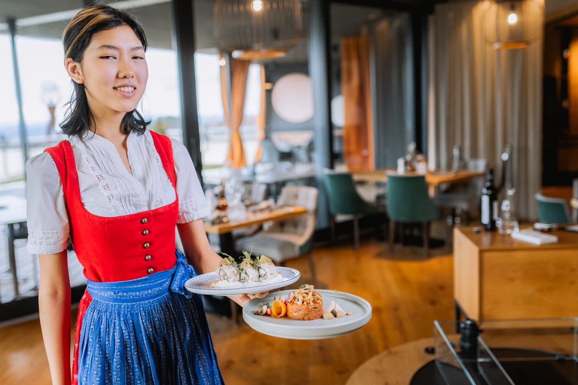Restaurant: Warme Küche mit Herz serviert - Ratscher Landhaus Lounge