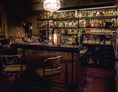 Restaurant: Bar mit Cocktails und Spirituosen - 151 Bistro Bar