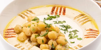 Essen-gehen - PLZ 14167 (Deutschland) - Hummus mit Tahini und Kichererbsen - Restaurant Feinberg's