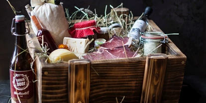 Essen-gehen - Ambiente: klassisch - Lungau - Genusskorb im Restaurant Ainkehr Katschberg. - Restaurant Ainkehr Katschberg
