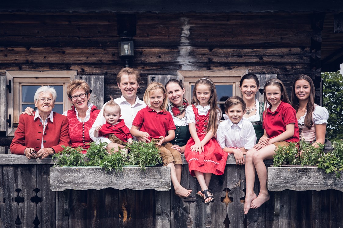 Restaurant: Familienfoto - Gipfelhaus Magdalensberg