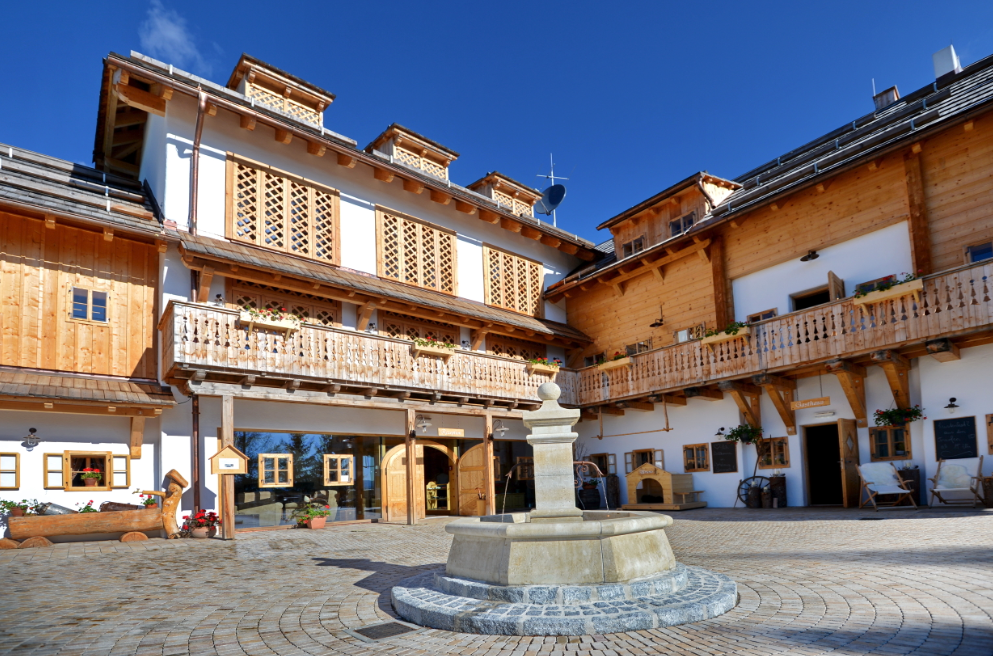 Essen-gehen - Gerichte: Suppen - Kärnten - Gutshof im Almdorf Seinerzeit mit Rezeption und Gasthaus - Almdorf Seinerzeit