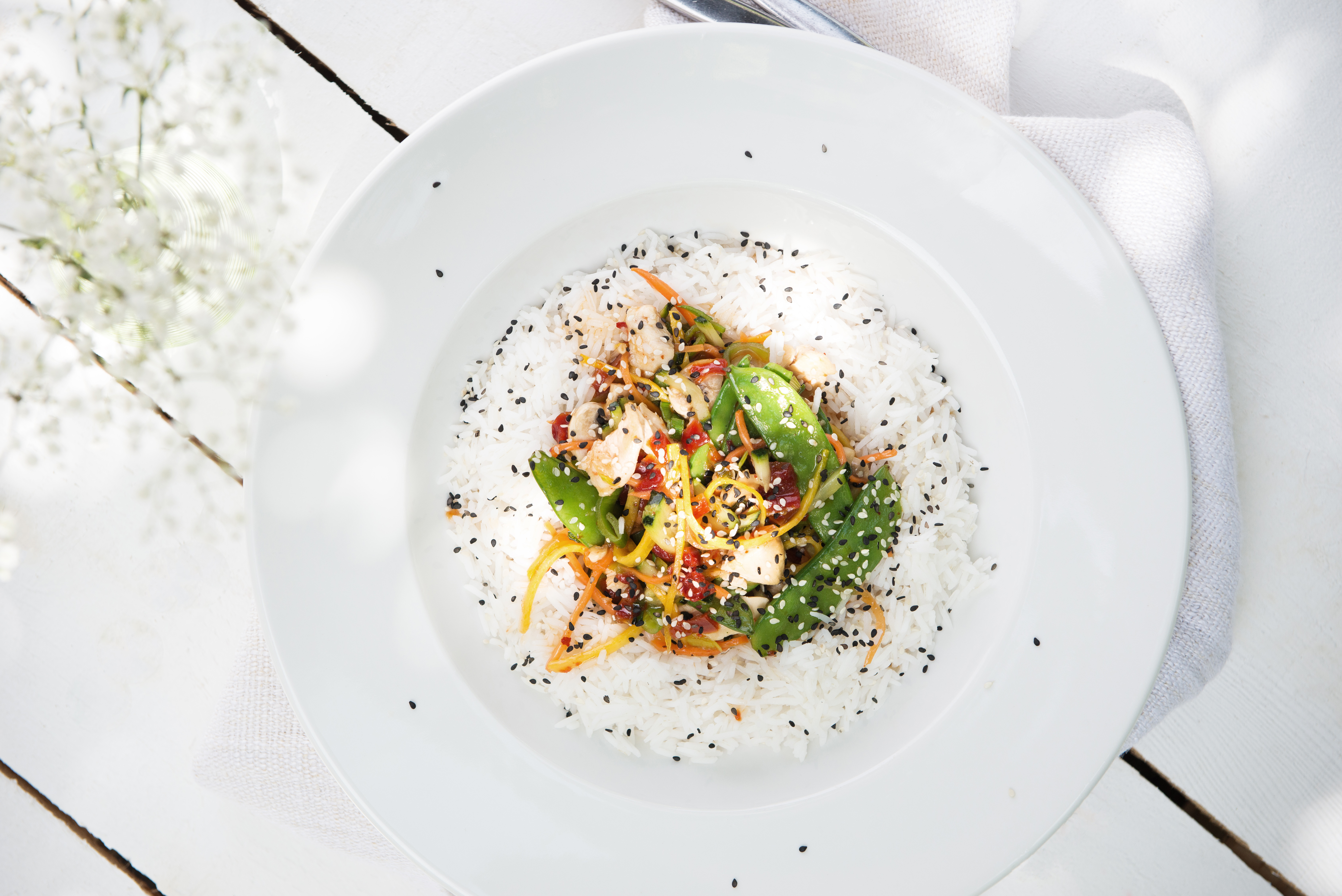 Essen-gehen - rollstuhlgerecht - Kärnten - Hendl & Wok - Die Gartenrast