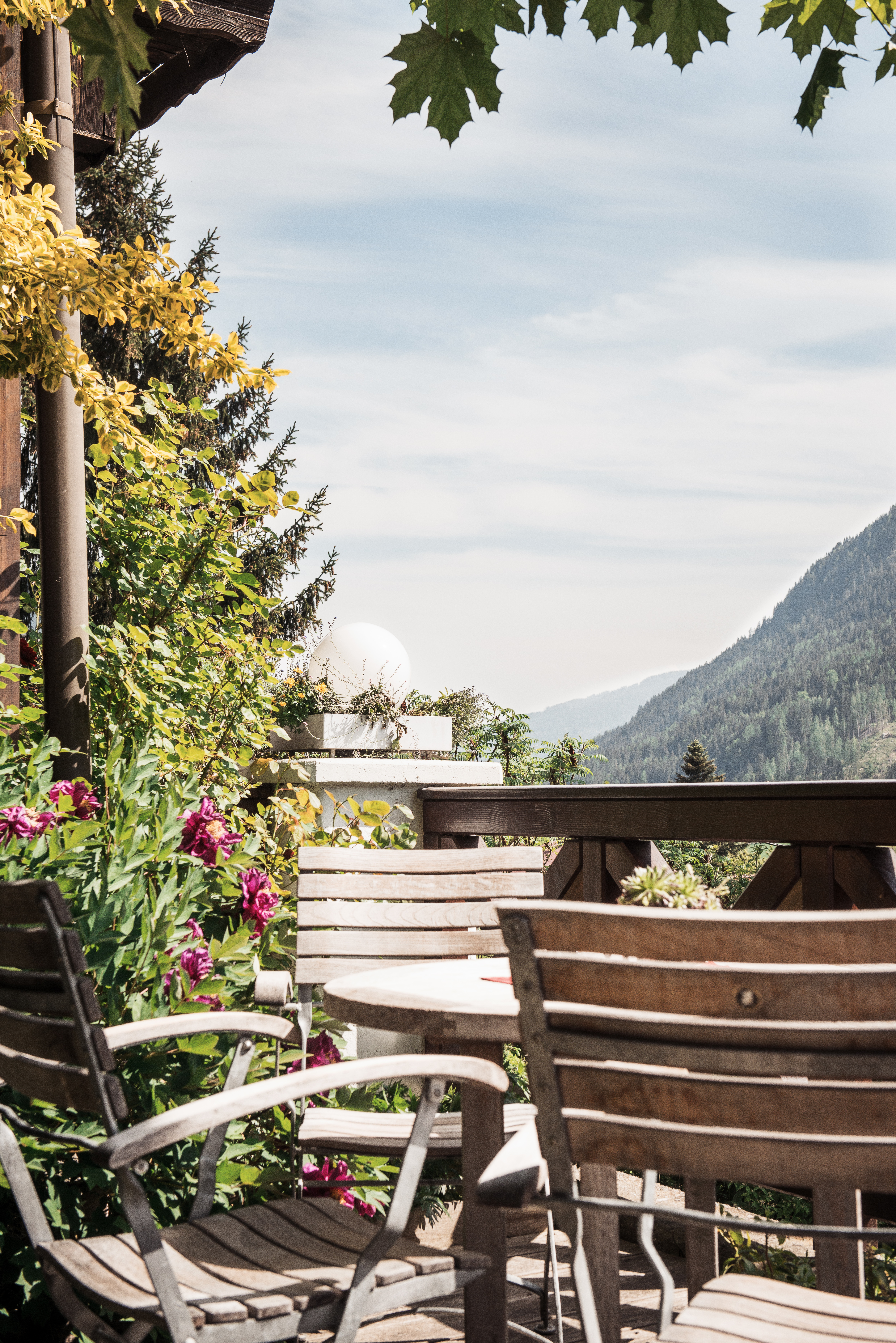 Essen-gehen - rollstuhlgerecht - Kärnten - Unser Panorama Gastgarten - Die Gartenrast